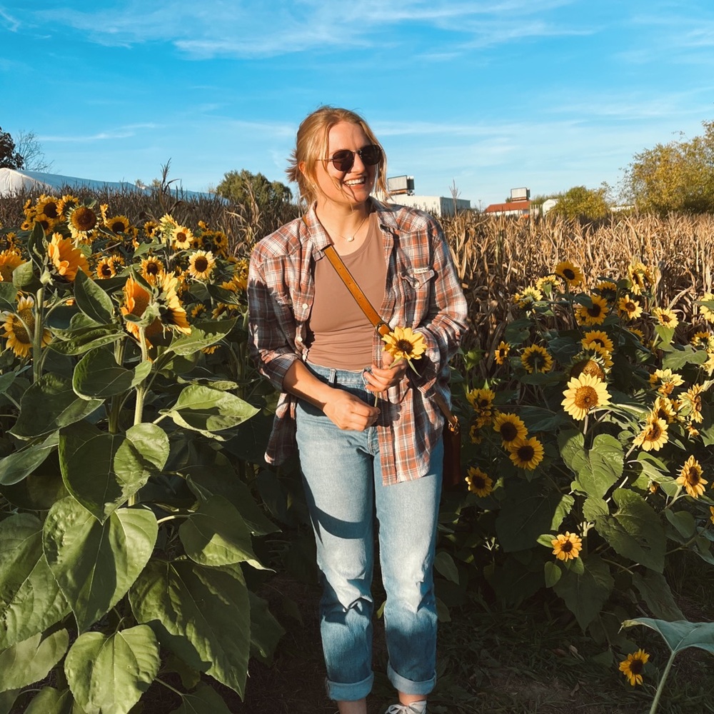 Meet your Posher, Julia